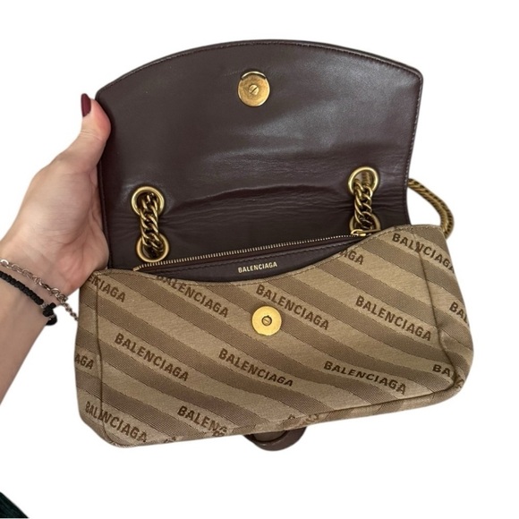 BALENCIAGA BB GOLD Chain Bag - Picture 5 of 11